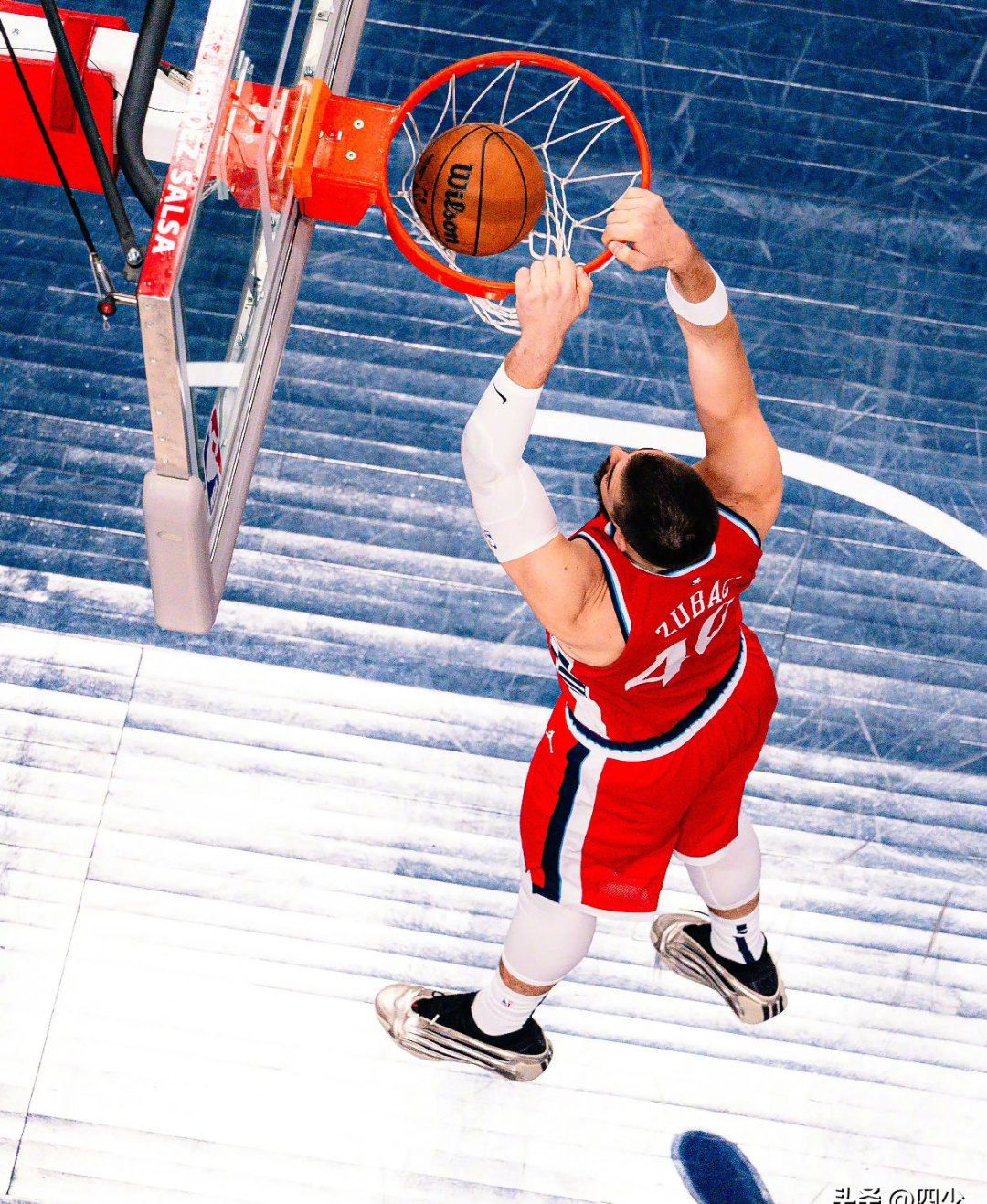 开云中国官网-包含赛地聚焦——亚冠加时末段热度飙升,布鲁克林篮网状态回暖,媒体盛赞,训练强度明显提升的词条