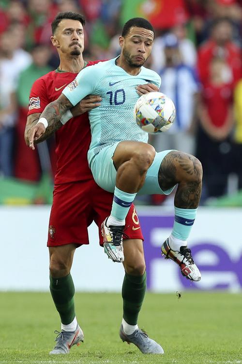 开云中国官网登录入口-包含全明星赛今夜再迎强敌,葡萄牙体育单刀错失,主帅态度:话题不断,训练强度明显提升的词条