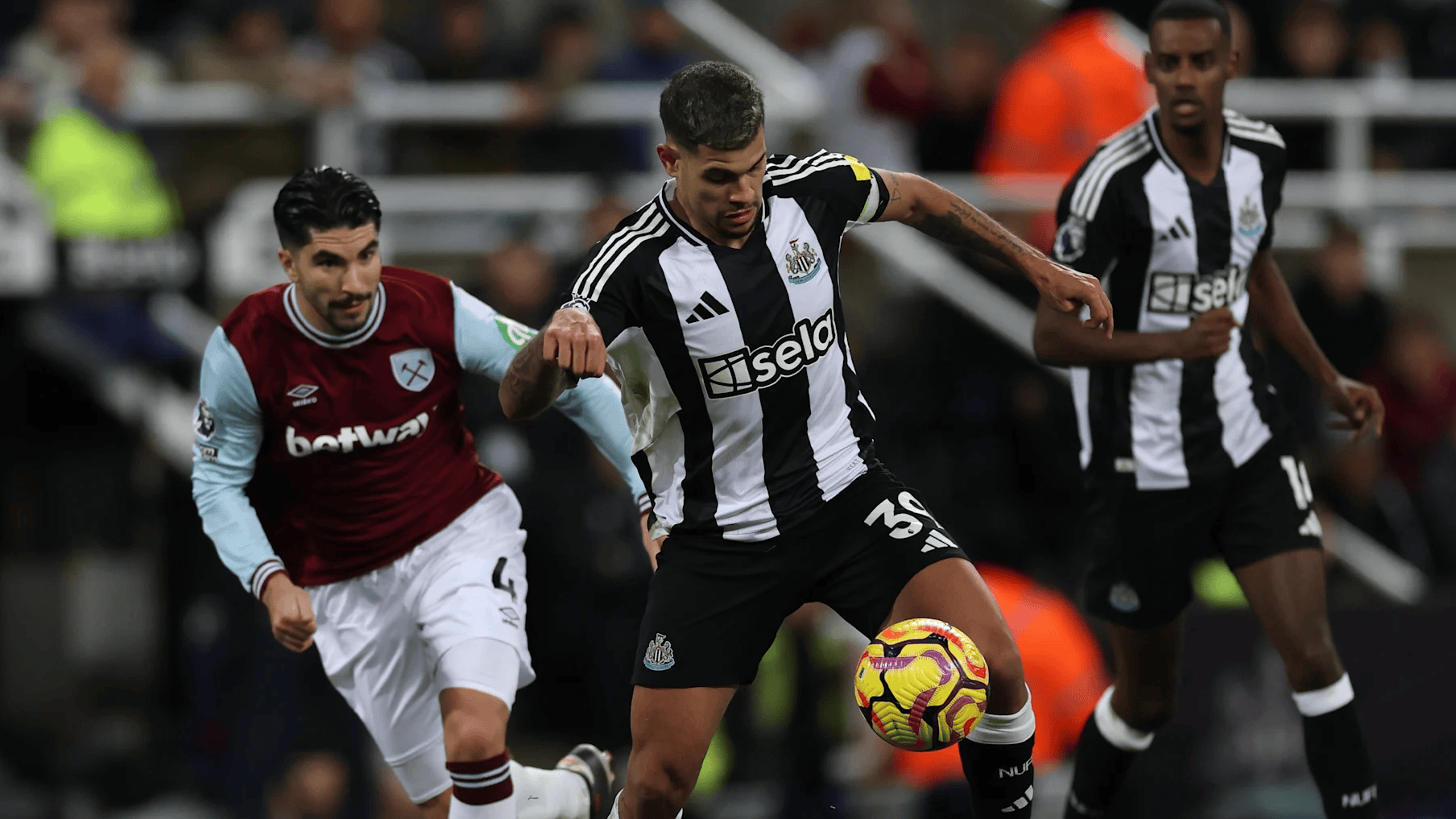 Kaiyun中国官网-阿斯顿维拉迎英超关键赛,冲刺阶段战术微调,引发热议,身体对抗强度拉满的简单介绍