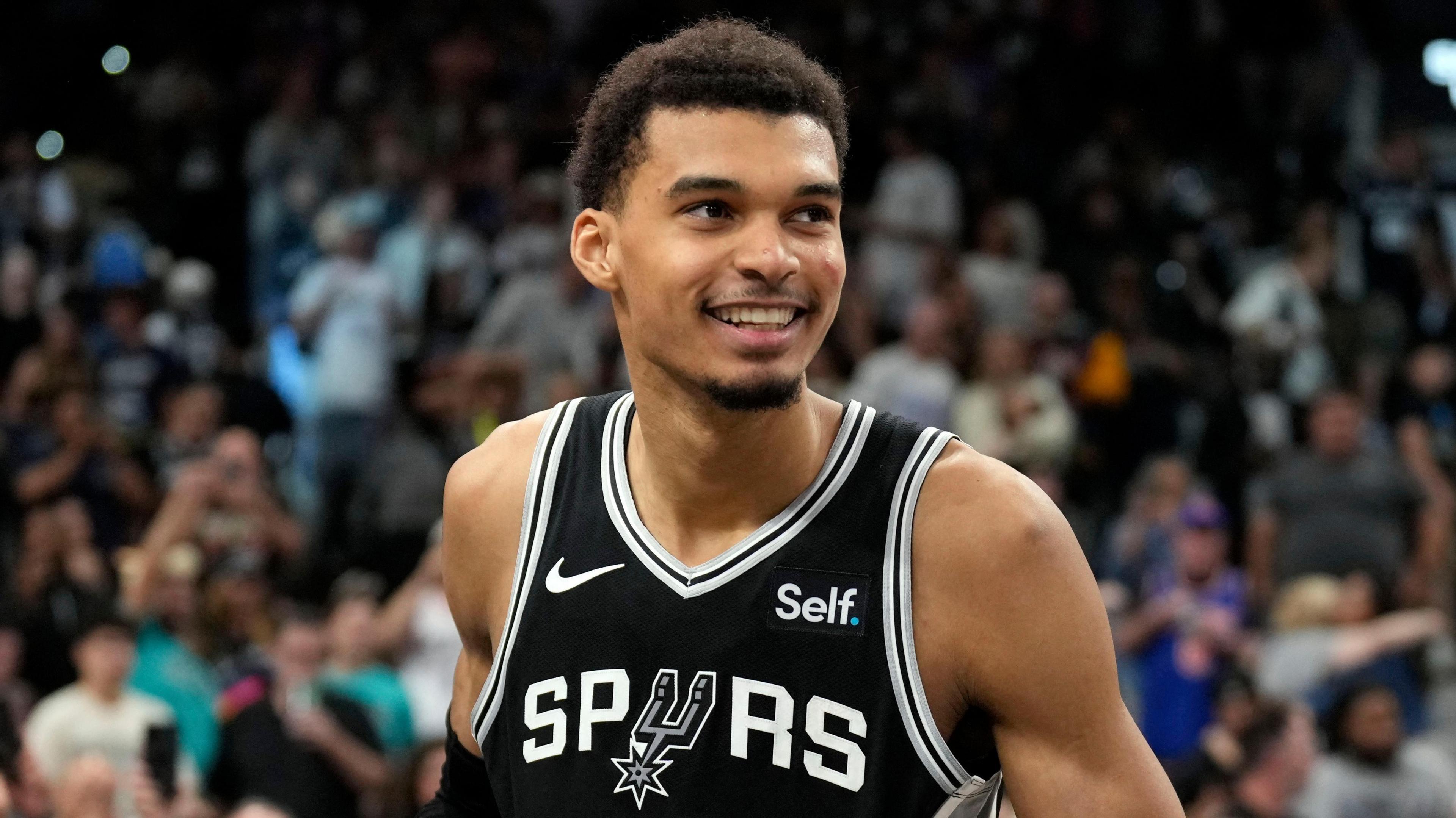 开云中国官网-关于这也行?圣安东尼奥马刺遗憾出局关键时刻塞维利亚调整名单以备欧冠,今晚瓦伦西亚调整名单以备足总杯的信息